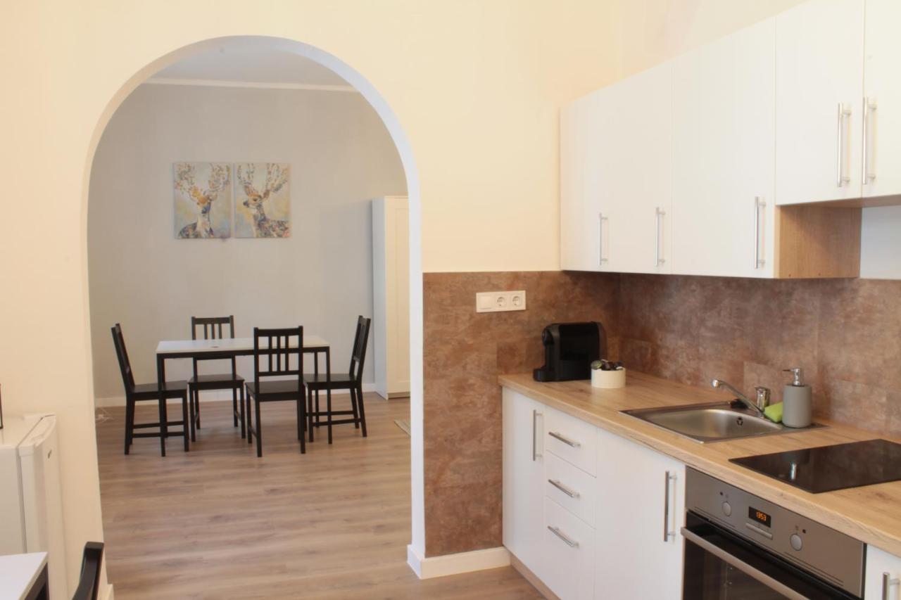 Zwinger Apartman Šoproň Exteriér fotografie