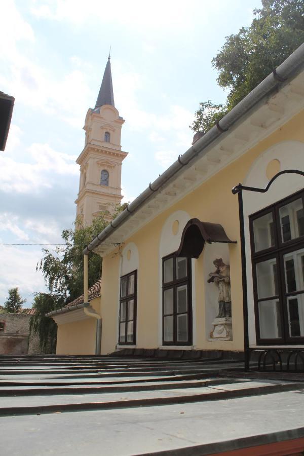 Zwinger Apartman Šoproň Exteriér fotografie