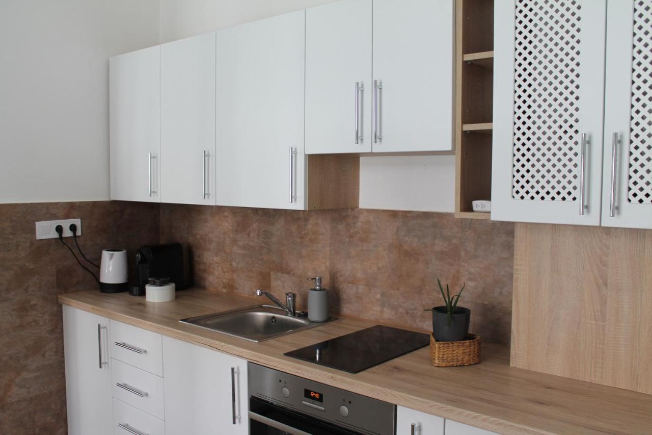 Zwinger Apartman Šoproň Exteriér fotografie